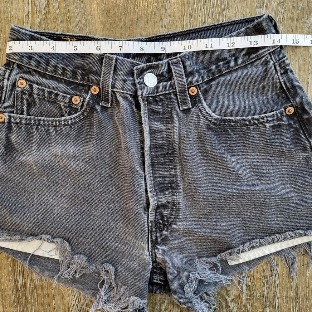 Levis 501 Vintage Cut Off Denim Shorts Womens 28 Black High Waist Frayed Hem